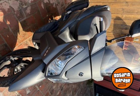 Motos - SYM 300 2023 Nafta 6800Km - En Venta