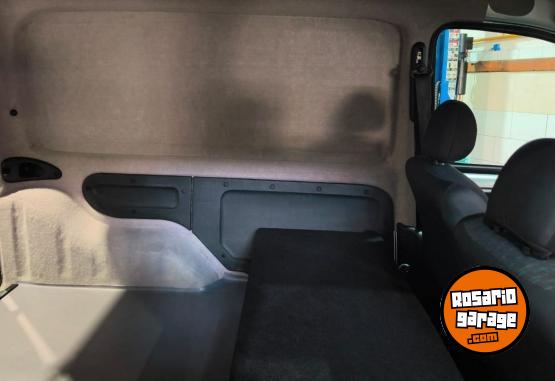 Utilitarios - Renault kangoo 2014 GNC 198000Km - En Venta