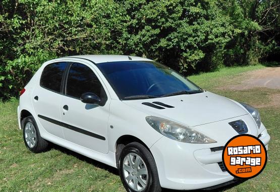 Autos - Peugeot 207 2013 Nafta 110000Km - En Venta