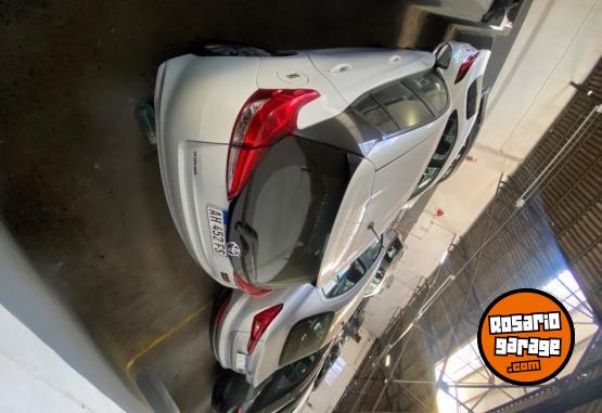 Autos - Toyota Yaris 2021 Nafta 45000Km - En Venta