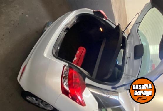 Autos - Toyota Yaris 2021 Nafta 45000Km - En Venta