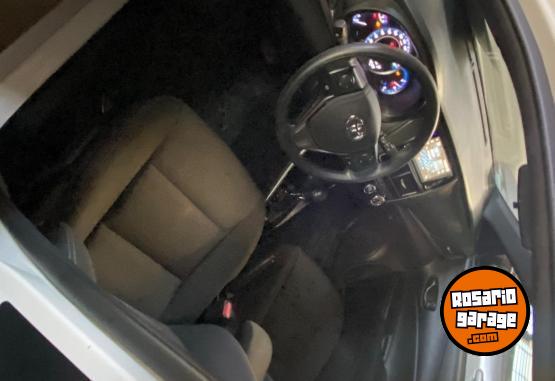 Autos - Toyota Yaris 2021 Nafta 45000Km - En Venta