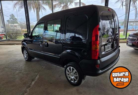 Utilitarios - Renault Kangoo 2015 Nafta 153000Km - En Venta