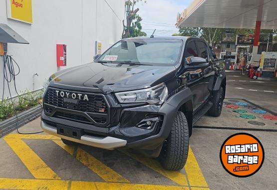 Camionetas - Toyota Hilux GR 2025 Diesel 7000Km - En Venta