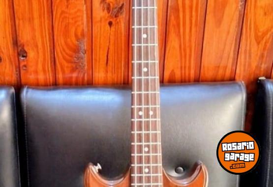 Instrumentos Musicales - Vendo Bajo Westbury Track 2 1979 Mics Dimarzio originales - En Venta