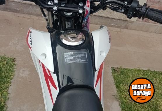 Motos - Honda Xr 150 L 2023 Nafta 2000Km - En Venta