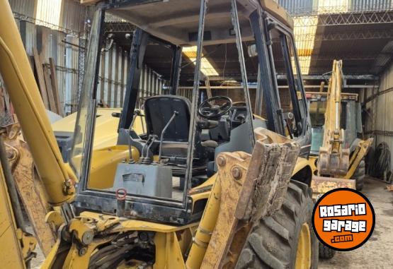 Camiones y Grúas - retroexcavadora Caterpiller 416 C - En Venta