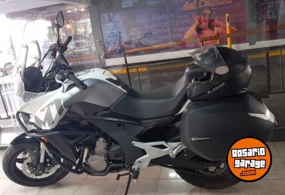 Motos - CF Mt 650 2022 Nafta 16000Km - En Venta