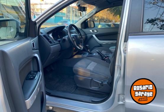 Camionetas - Ford RANGER 3.2 XLT 2015 Diesel 228000Km - En Venta