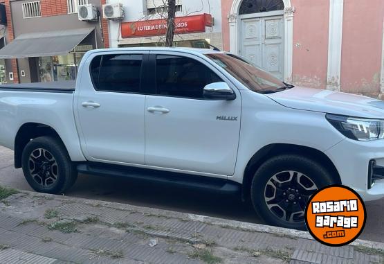 Camionetas - Toyota Hilux SRV 4x2 2020 Diesel 82000Km - En Venta