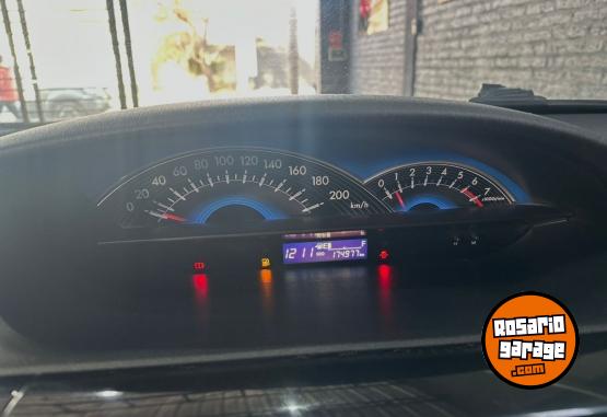 Autos - Toyota Etios 2016 Nafta 180000Km - En Venta