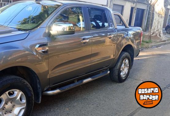 Camionetas - Ford Xlt 3.2 4*2 2017 Diesel 100000Km - En Venta