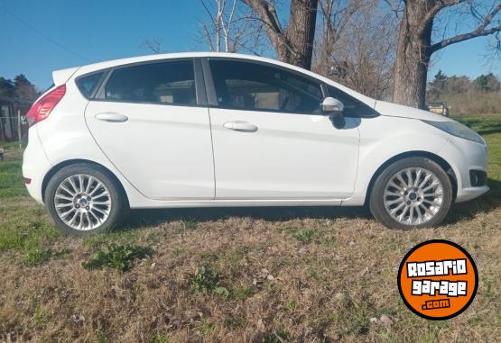 Autos - Ford fiesta kinetic 1.6 16v 2015 Nafta 177000Km - En Venta