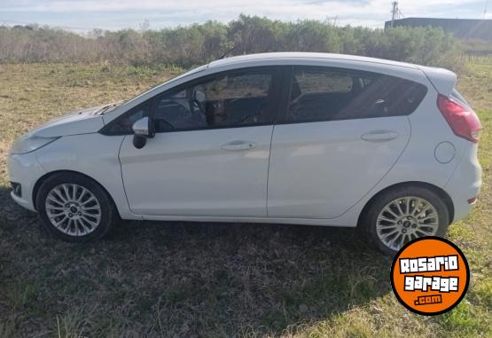 Autos - Ford fiesta kinetic 1.6 16v 2015 Nafta 177000Km - En Venta