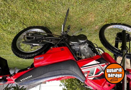 Motos - Honda XLR 2000 Nafta 550Km - En Venta