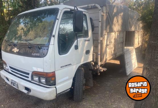 Camiones y Grúas - Isuzu Npr 4,3 diésel - En Venta