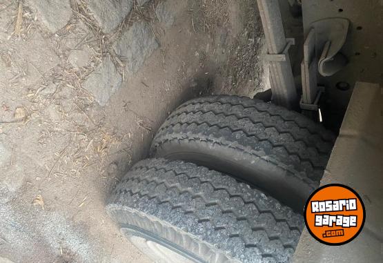 Camiones y Grúas - Isuzu Npr 4,3 diésel - En Venta