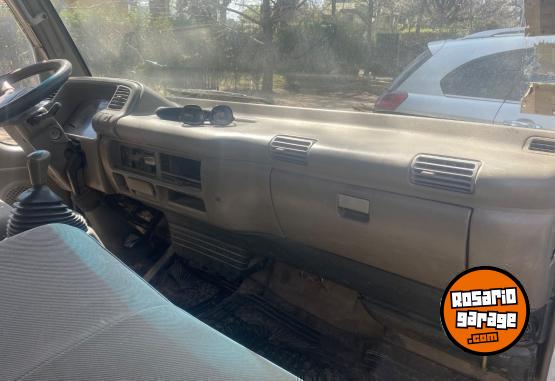 Camiones y Grúas - Isuzu Npr 4,3 diésel - En Venta