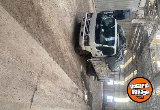 Camiones y Grúas - Isuzu Npr 4,3 diésel - En Venta