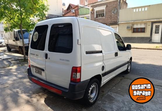Utilitarios - Peugeot Partner 2013 GNC 165000Km - En Venta