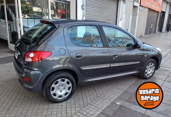 Autos - Peugeot 207 2013 Nafta 180000Km - En Venta
