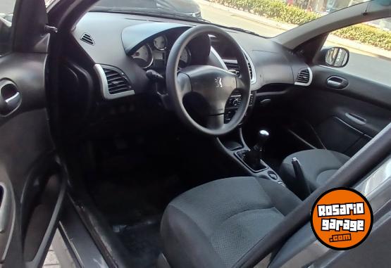 Autos - Peugeot 207 2013 Nafta 180000Km - En Venta