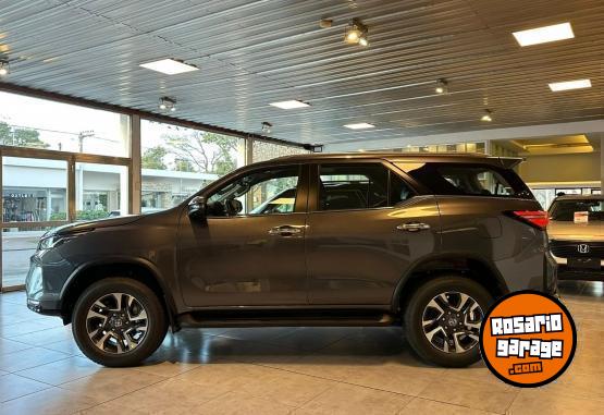 Camionetas - Toyota SW4 2.8 TDI A/T6 7AS SRX 2025 Diesel 0Km - En Venta