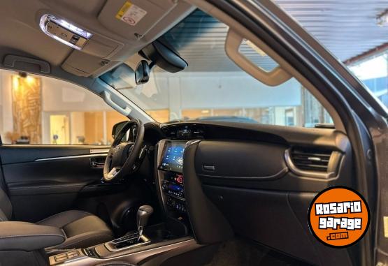 Camionetas - Toyota SW4 2.8 TDI A/T6 7AS SRX 2025 Diesel 0Km - En Venta