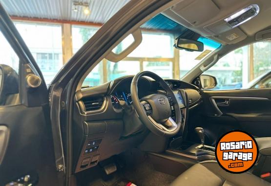 Camionetas - Toyota SW4 2.8 TDI A/T6 7AS SRX 2025 Diesel 0Km - En Venta