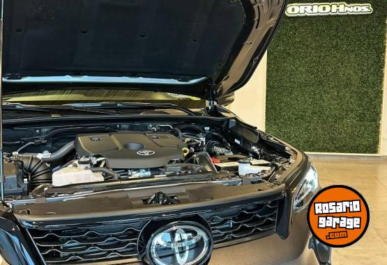 Camionetas - Toyota SW4 2.8 TDI A/T6 7AS SRX 2025 Diesel 0Km - En Venta