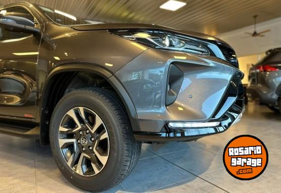 Camionetas - Toyota SW4 2.8 TDI A/T6 7AS SRX 2025 Diesel 0Km - En Venta