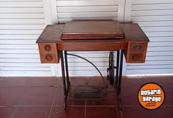 Hogar - MQUINA DE COSER GARDINI - En Venta