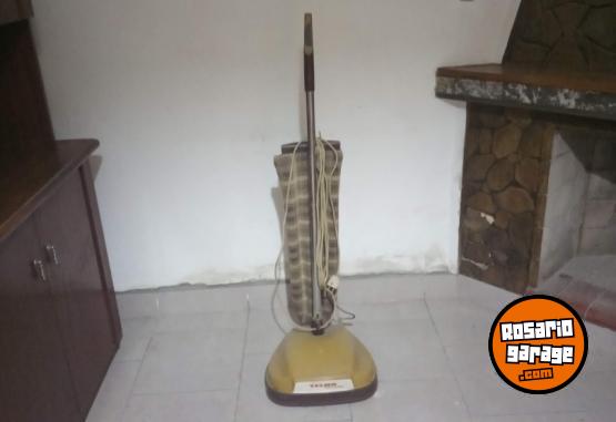 Hogar - MQUINA DE COSER GARDINI - En Venta