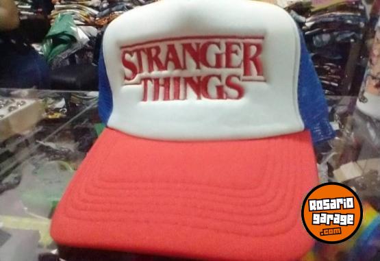 Indumentaria - Gorras trucker anime series y bandas de rock - En Venta