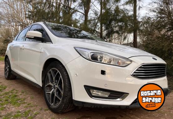 Autos - Ford Focus 2015 Nafta 160000Km - En Venta