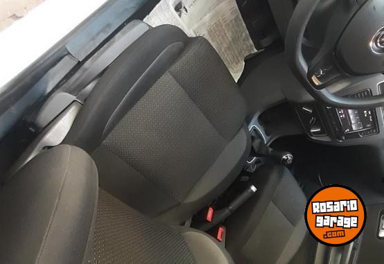 Autos - Volkswagen FOX CONNECT 1.6 2018 Nafta 75000Km - En Venta