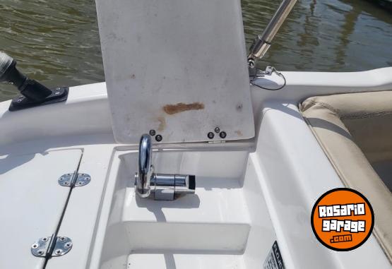 Embarcaciones - LANCHA VOLANS MOTOR MERCURY - En Venta