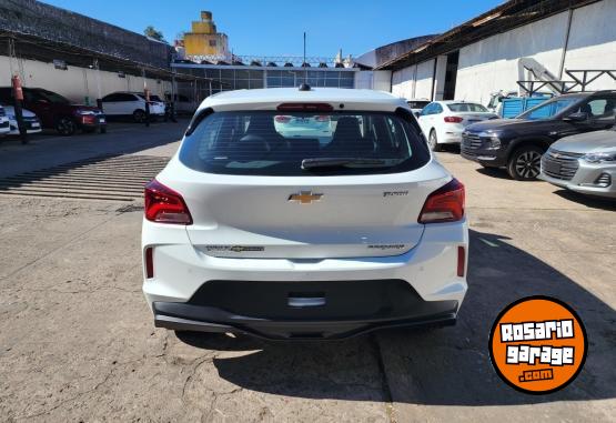 Autos - Chevrolet Onix Premier 2025 Nafta 0Km - En Venta
