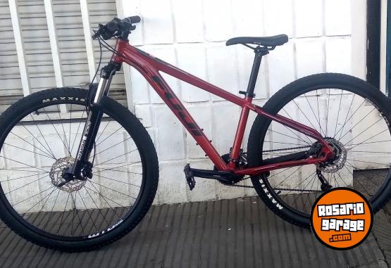 Deportes - SPORT MOTO: BICICLETA MOUNTAIN BIKE MARCA: FUJI NEVADA ONE 1.5 RODADO: 29. AO: 2021 18 VELOCIDADES SHIMANO NUEVA 0 KM - En Venta
