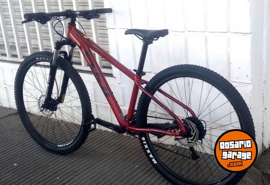 Deportes - SPORT MOTO: BICICLETA MOUNTAIN BIKE MARCA: FUJI NEVADA ONE 1.5 RODADO: 29. AO: 2021 18 VELOCIDADES SHIMANO NUEVA 0 KM - En Venta