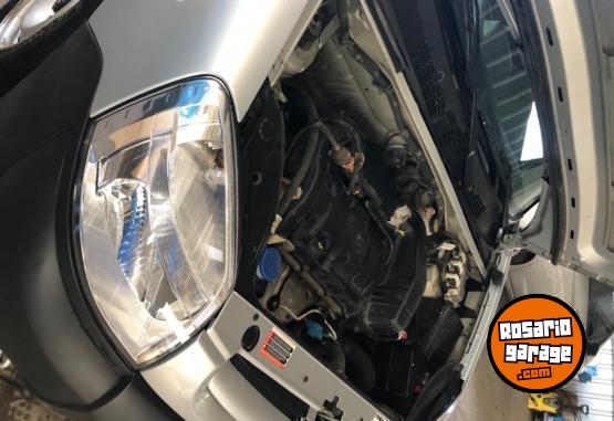 Utilitarios - Peugeot Partner 7 asientos 2021 Nafta 97000Km - En Venta