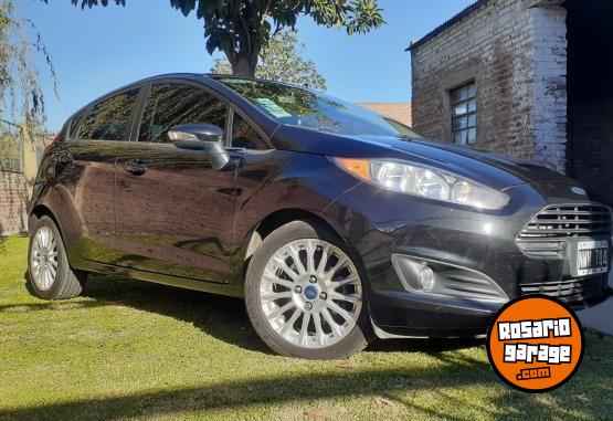 Autos - Ford Kinetic titanium 2014 Nafta 174000Km - En Venta