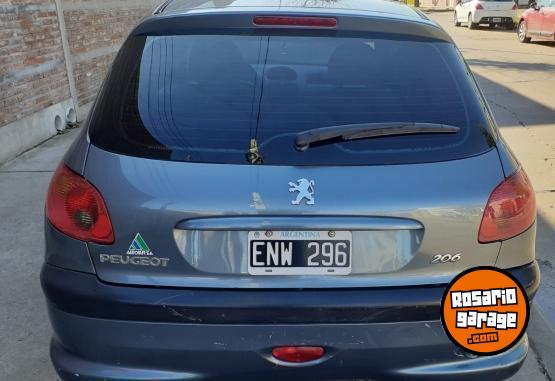 Autos - Peugeot XR premium 2004 Nafta 238000Km - En Venta