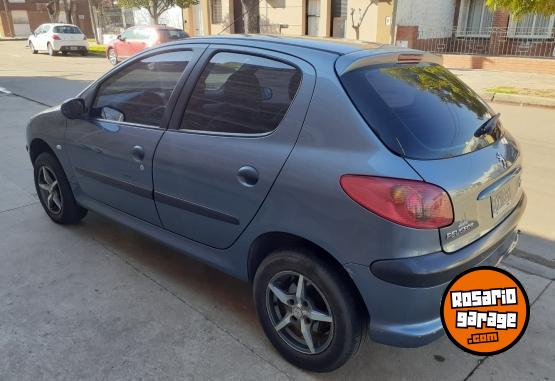 Autos - Peugeot XR premium 2004 Nafta 238000Km - En Venta