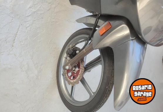 Motos - Guerrero Trip 110cc 2025 Nafta 264Km - En Venta