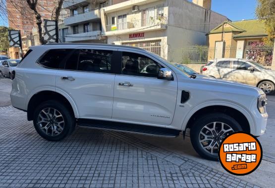 Camionetas - Ford Everest titanium 2.3L eco 2025 Nafta 0Km - En Venta