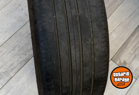 Accesorios para Autos - GOODYEAR 235 45 R 18 , 37000 KM - En Venta