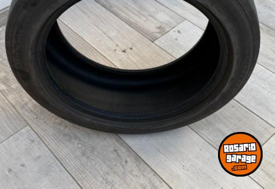 Accesorios para Autos - GOODYEAR 235 45 R 18 , 37000 KM - En Venta