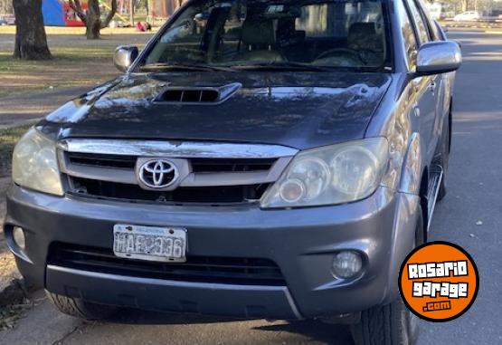 Camionetas - Toyota HILUX SW4 SRV 3.0 TDI 2008 Diesel 280000Km - En Venta