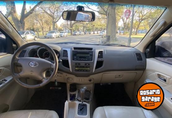 Camionetas - Toyota HILUX SW4 SRV 3.0 TDI 2008 Diesel 280000Km - En Venta